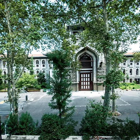 苏他那梅波斯酒店 4*