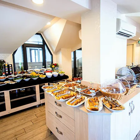 苏他那梅波斯酒店 4*