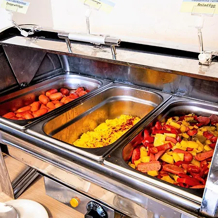 苏他那梅波斯酒店